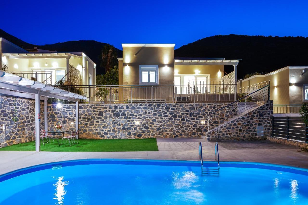 Modern Family Villa Basilicata Salmostro In Bali W/ Pool & Bbq Area Vlikhádha Exterior foto